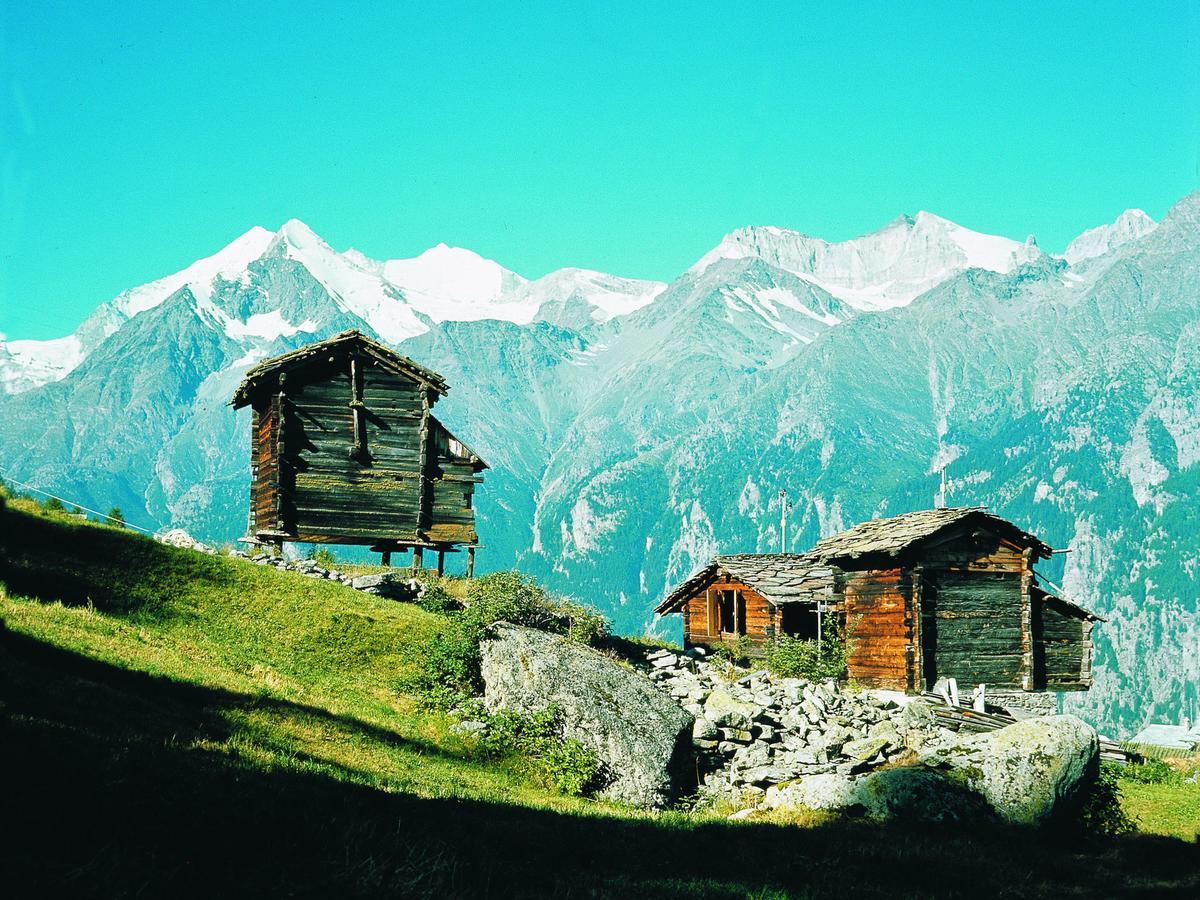 Mountain-View Chalet In Heremence With Terrace Exterior foto